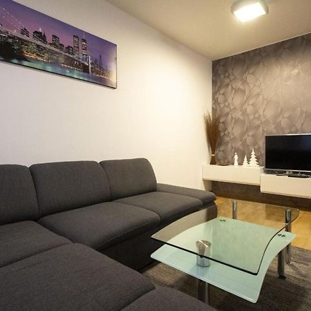 Apartman Adam Velky Slavkov Exterior foto
