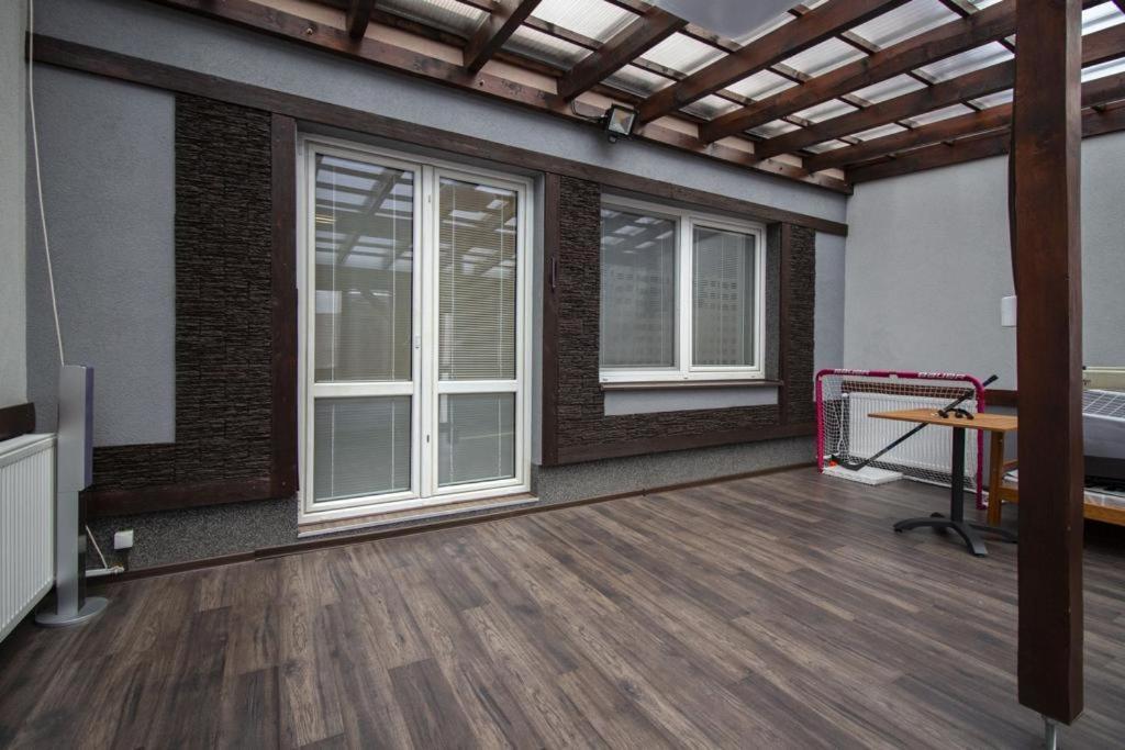 Apartman Adam Velky Slavkov Exterior foto